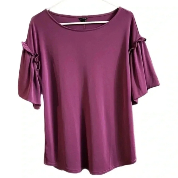 Ann Taylor Tops - Ann Taylor Magenta Blouse with Ruffled Sleeves Sz SM. Excellent Condition